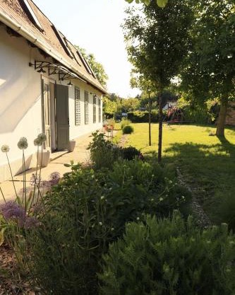 Lelle Cottage