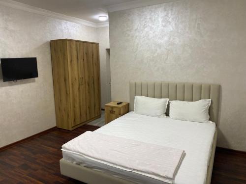 LEO hotel