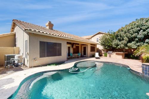 Leo’s Pool & Park House