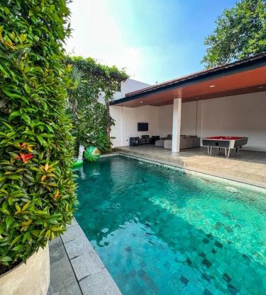 LeRoca Villa