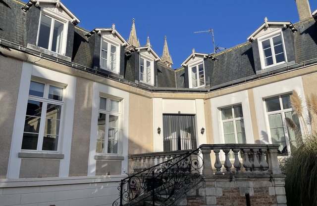 Les Hôtes d Eloise