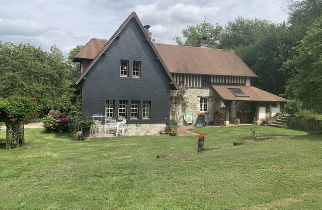LES Maisons DE Marie