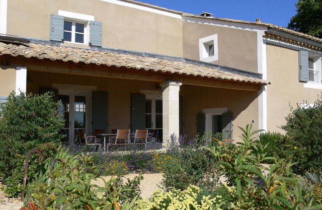 Les Marronniers, villa with pool on working vineyard in Drome Provençale