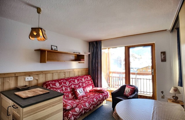 Les Menuires - 2 rooms, 4 ppl ski-in/ski-out with balcony and ski locker