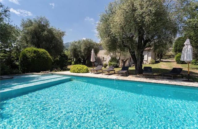 Les Oliviers - Great villa with outdoor pool for family holidays