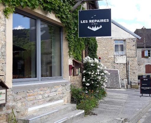 LES REPAIRES