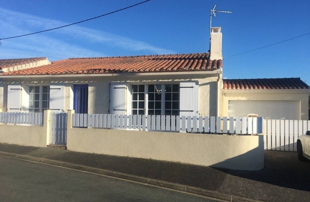 Les Sables D'Olonne 3 Bedroom Holiday House