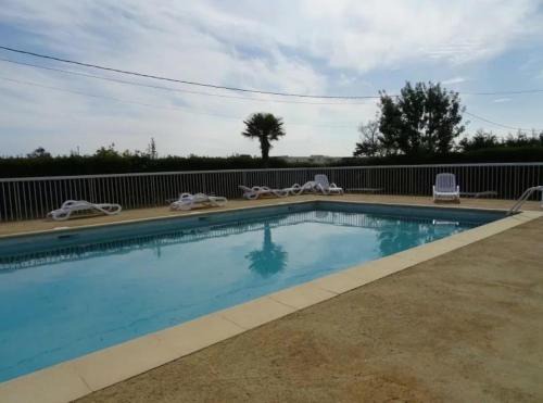 Les terrasses de la piscine