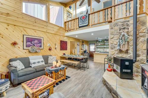 Less Than 1 Mi to Skiing Family-Friendly Red River Haven