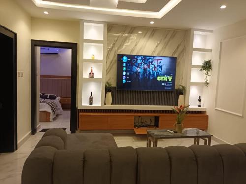 Less2More Luxury Suites