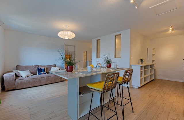 L’Etoile- Downtown Chic Apartment in Pézenas