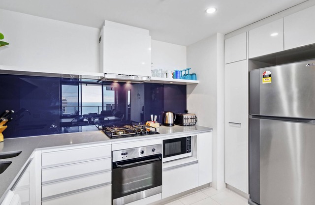 Level 27 Ocean View Two Bedroom @ Circle on Cavil