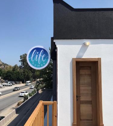 LİFE HOMES