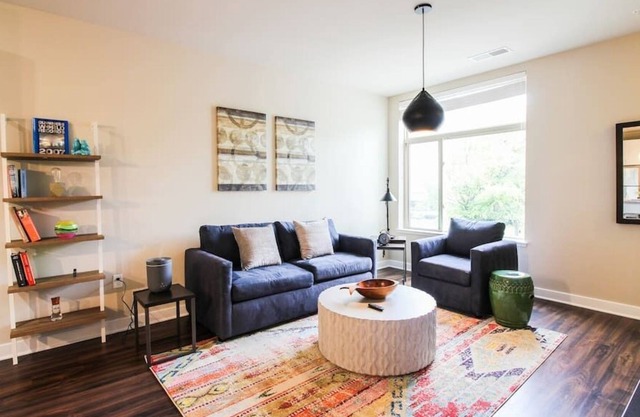 Life at The Top | Luxury | 2 bed| Pool | Lifestyle