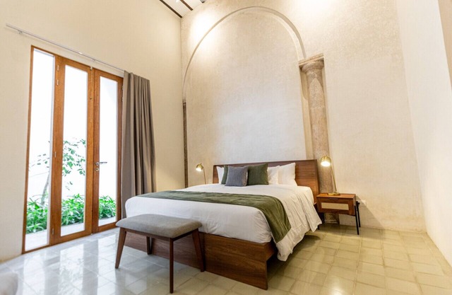 Light and spacious two bedroom apartment with pool