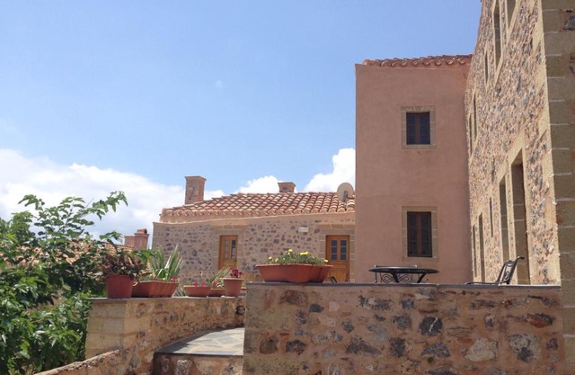 Likinia Hotel