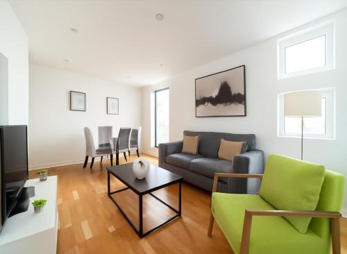 Limehouse Modern Flat