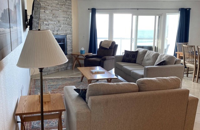 Lincoln City Beachfront Charm at the Sandpiper 308