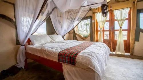 Lion's Cave Camp, SAMBURU