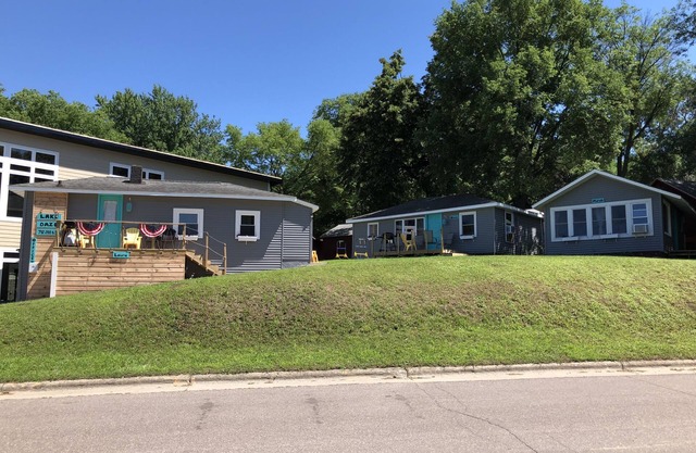 Lisa Cottage located 5 min walk from Arnolds Park!