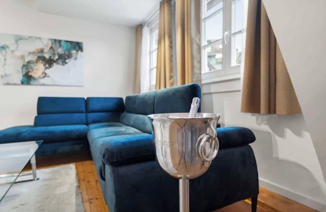 LiT LiVING: The big Luxus - 5 BR - Parking