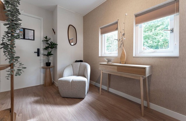 Live close to campus without breaking the bank! This comfy spot is just a short nature walk from University Tilburg. A small but smartly designed 7 m² room with a cozy hotel bed, fast internet, and a desk for your laptop.
