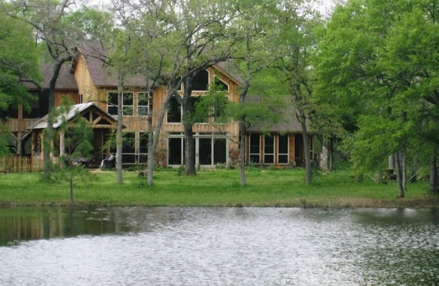 Loblolly Lake: Colorado lodge meets Texas paradise