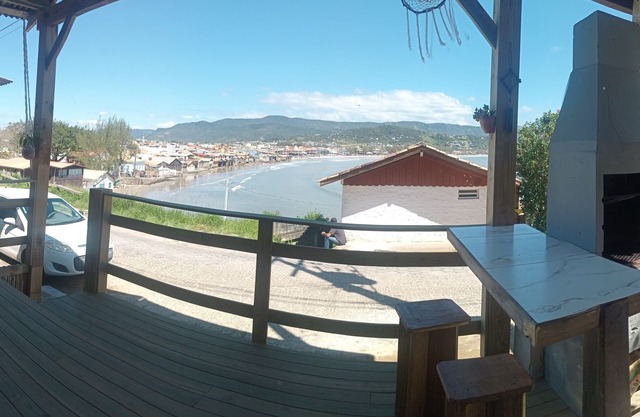 Lobo do Mar Address House in the historic center of Garopaba, next to the beach.