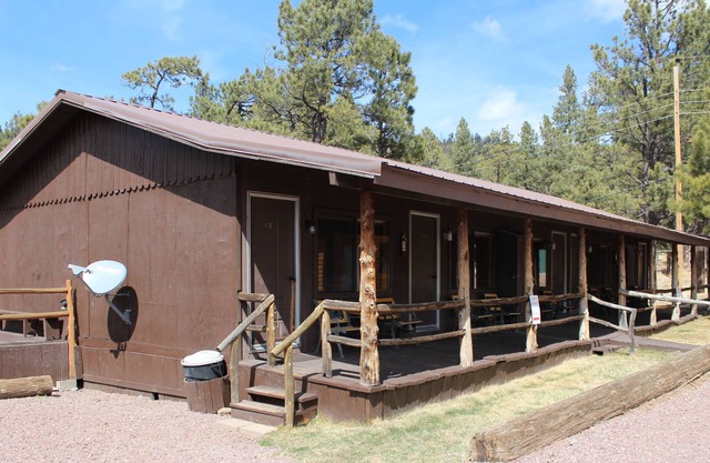 Located in beautiful Alpine, AZ at the historic Tal-wi-wi lodge.