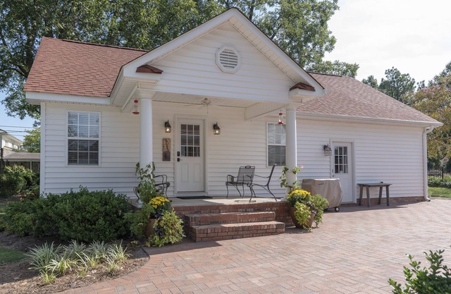 Located in the heart of Lexington Historic District