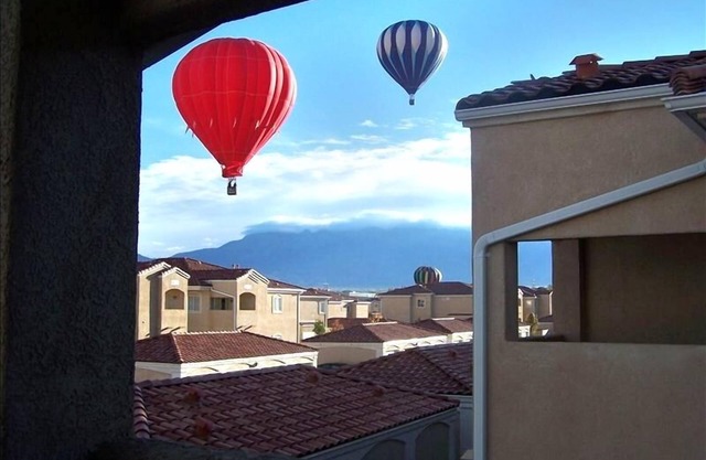 Location- Centrally Located Condo (Gated) - Sandia Mtn View
