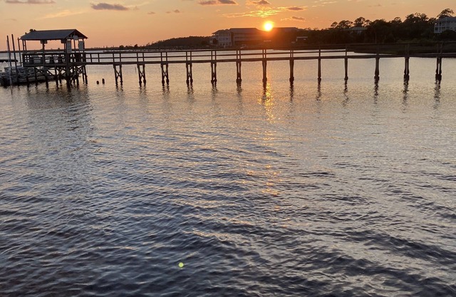 LOCATION! FISHING & SCALLOPING! MINUTES TO GULF!