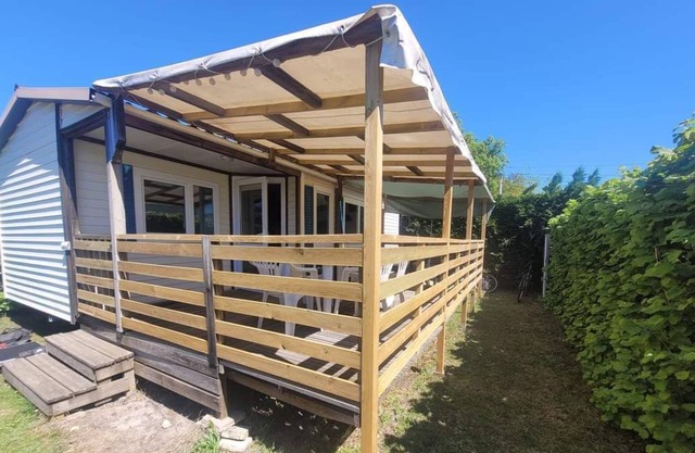 Location Mobil Home 4 à 6 Couchage Dans un Camping 3 Étoiles