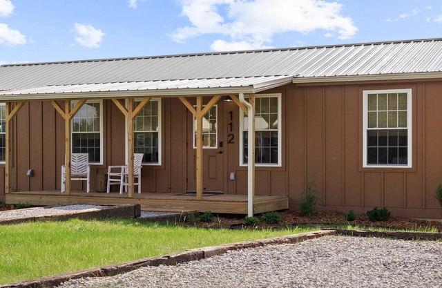 Lodge 112 at Eden Reserve—Safari Cabin Near Ark