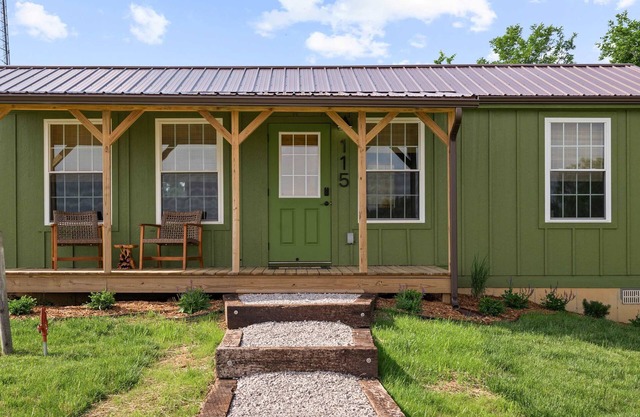 Lodge 115 at Eden Reserve—Safari Cabin Near Ark