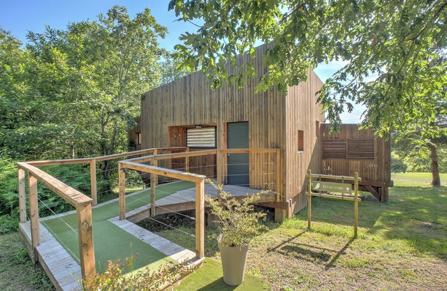 Lodge Plein Voir – Nature Escape with Terrace & Modern Comfort