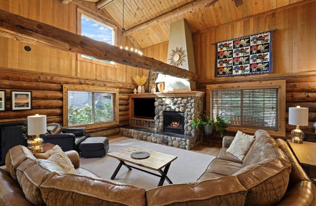 Lodge Vibes in the City - Large Log Home