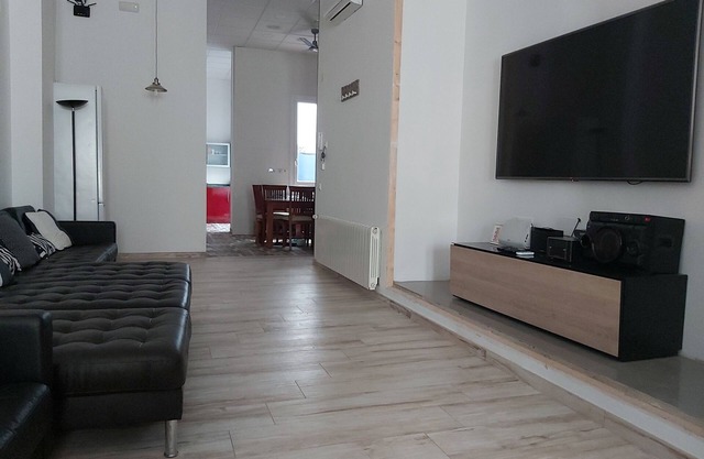 Loft Manhattan. In the center, near the beach. Private garage. Experience 1!