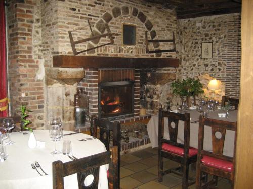 Logis Hotel Restaurant Le Cheval Blanc