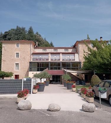 Logis Hotel Restaurant Mas de la Prairie
