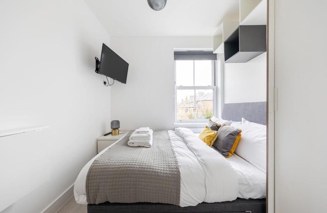 London Double Bedroom Hotel In Tufnell Park With WiFi