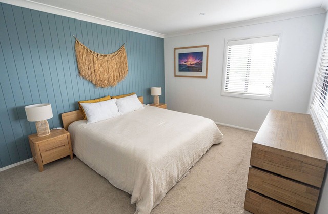 Long Jetty Beach House. Stroll to the beach and lake. Come & explore the Coast!