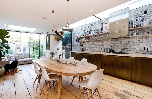 Long Stay Discounts - Unique, Colourful 3Bed house