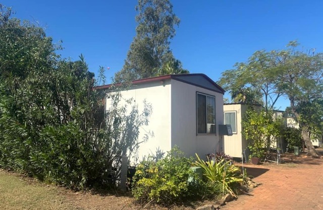 Longreach Caravan and Cabin Park