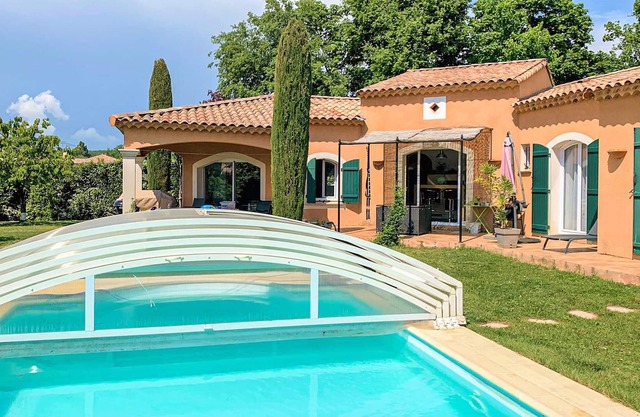 Look forward to a relaxing break in this quietly located vacation home with pool.