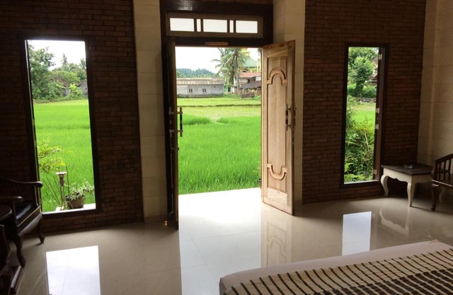 Lotus 2 Guest House