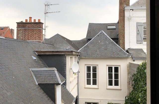 Louise's Studio, downtown Saint Valery sur Somme