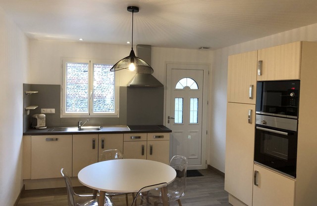 Louise's Lodge, downtown Saint Valery sur Somme