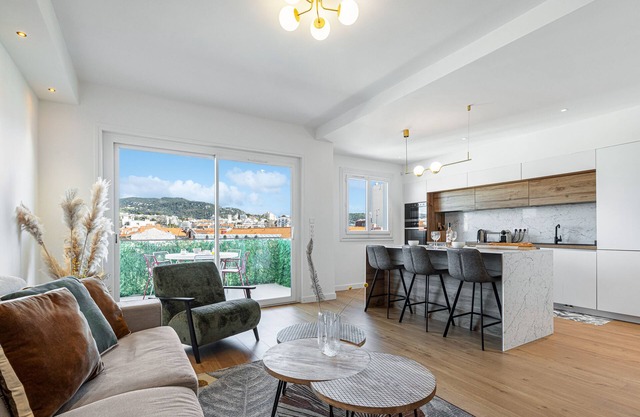 Loulib Apartment | Train Station & Libération Market, AC & Terraces