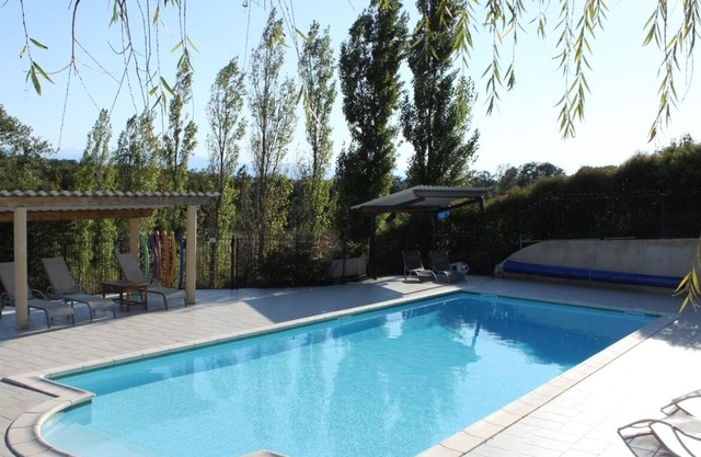 LoustalBeau 4* (2 Bedrooms, Sleeps 4)